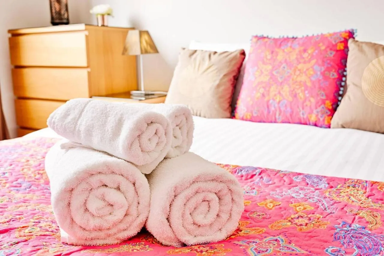 Joivy Bright Royal Mile Apartment Edinburgh United Kingdom