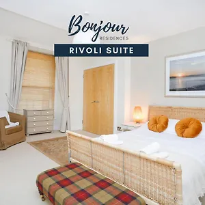  Apartment Spacious 2br-2ba, Charlotte Square - Free Parking By Bonjour Residences