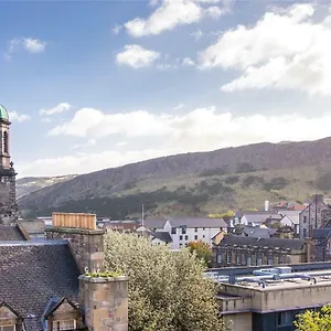  Apartment Spacious 2 Bed Next To Royal Mile & Waverley