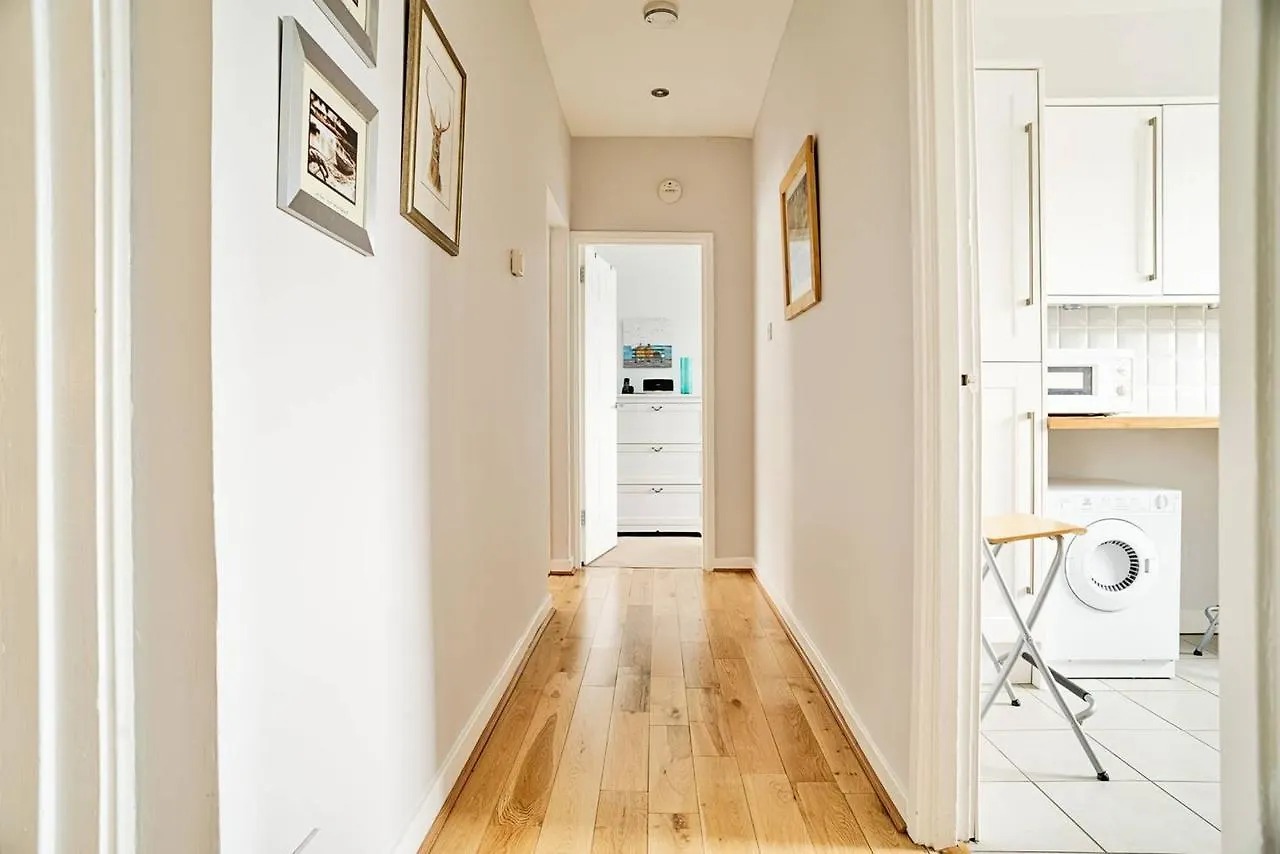 Joivy Bright Royal Mile Apartment Edinburgh
