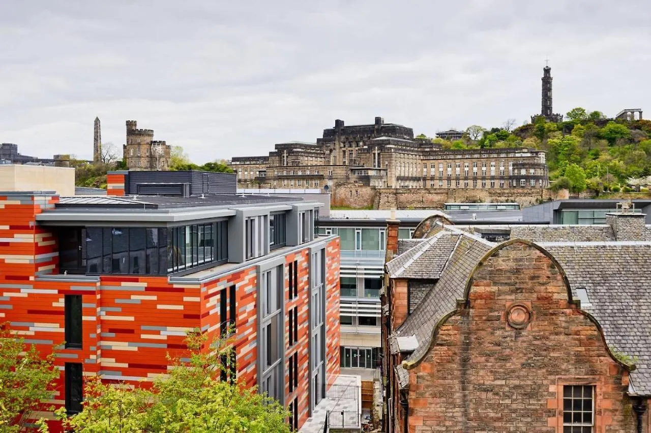 Joivy Bright Royal Mile Apartment Edinburgh
